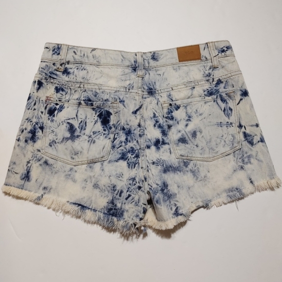 BDG Mid Rise Freja Vintage Fit Short 27 - Picture 2 of 7